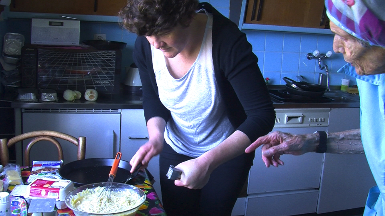 Still from 'Les arts nourriciers de Luc', video by Clare Butcher : Florence Morard and 'La tarte au fromage'
